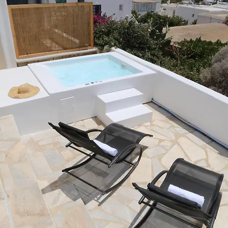 Cycladic With Hot Tub *